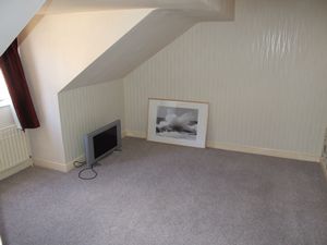 Double bedroom - click for photo gallery